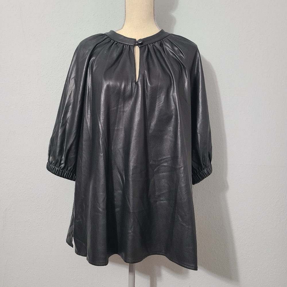 Andrew‎ Marc New York Faux Leather Top Button & Slit Opening Size 2X